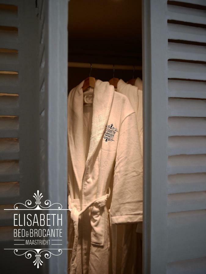 Elisabeth *